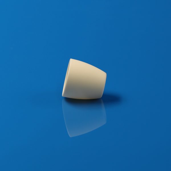 99% Alumina Flat Bottom Conical Crucible without Lid 25mL (5)
