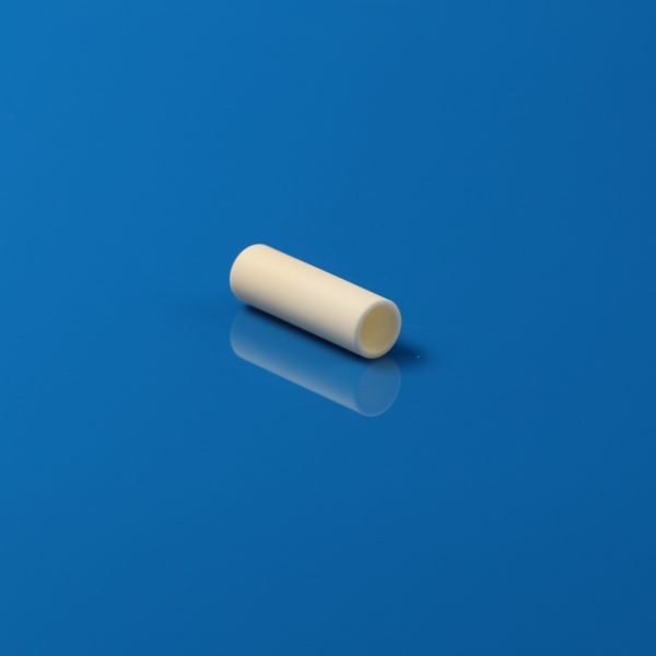 99% Alumina Small Cylindrical Crucibles for Laboratory and High Temperature Applications (1)