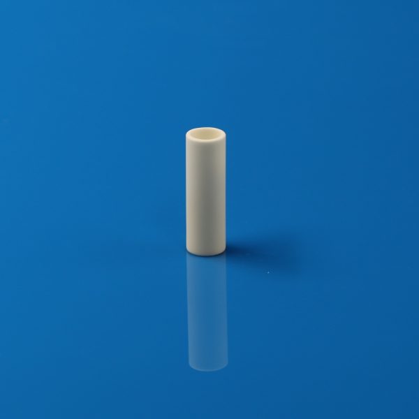 99% Alumina Small Cylindrical Crucibles for Laboratory and High Temperature Applications (2)