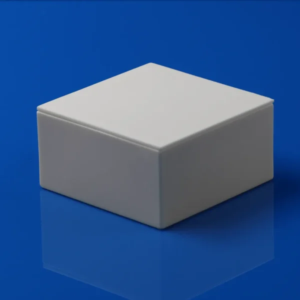 99% Alumina Square Crucible 100×100×50mm with Lid for High Temperature Applications (4)