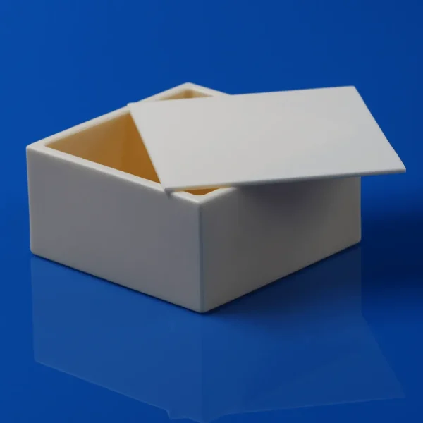 99% Alumina Square Crucible 100×100×50mm with Lid for High Temperature Applications (5)