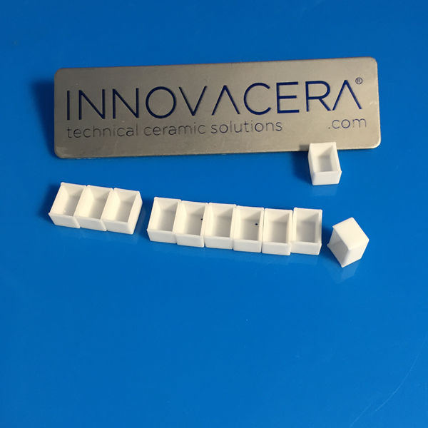 95 Alumina Ceramic Insulator Boxes For Electrical Device