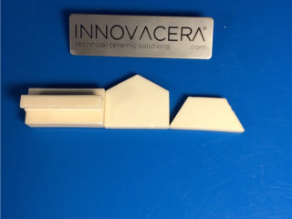 99 Alumina Ceramic Plate For High Temperature Use
