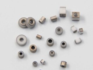 Metallized Ceramic Insulators for RF module shell