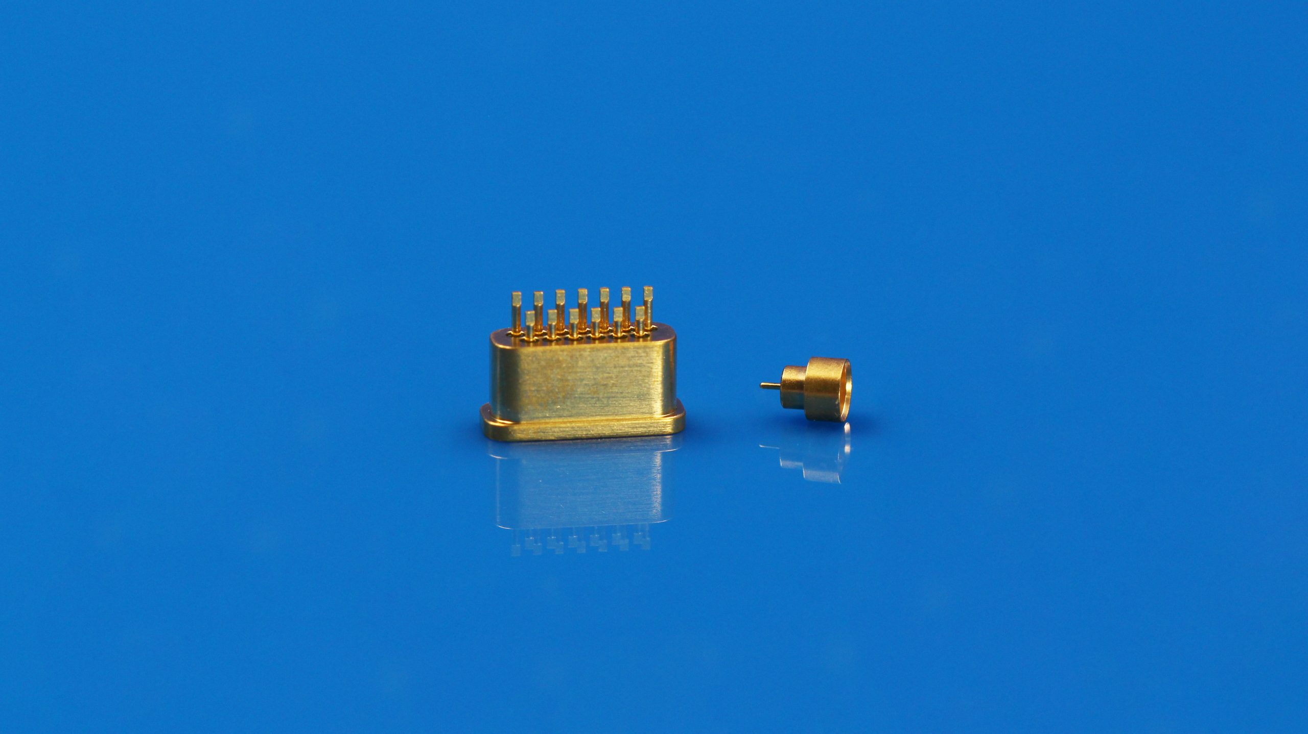 Petroleum pressure-bearing connector