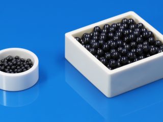 Ceramic grinding media balls