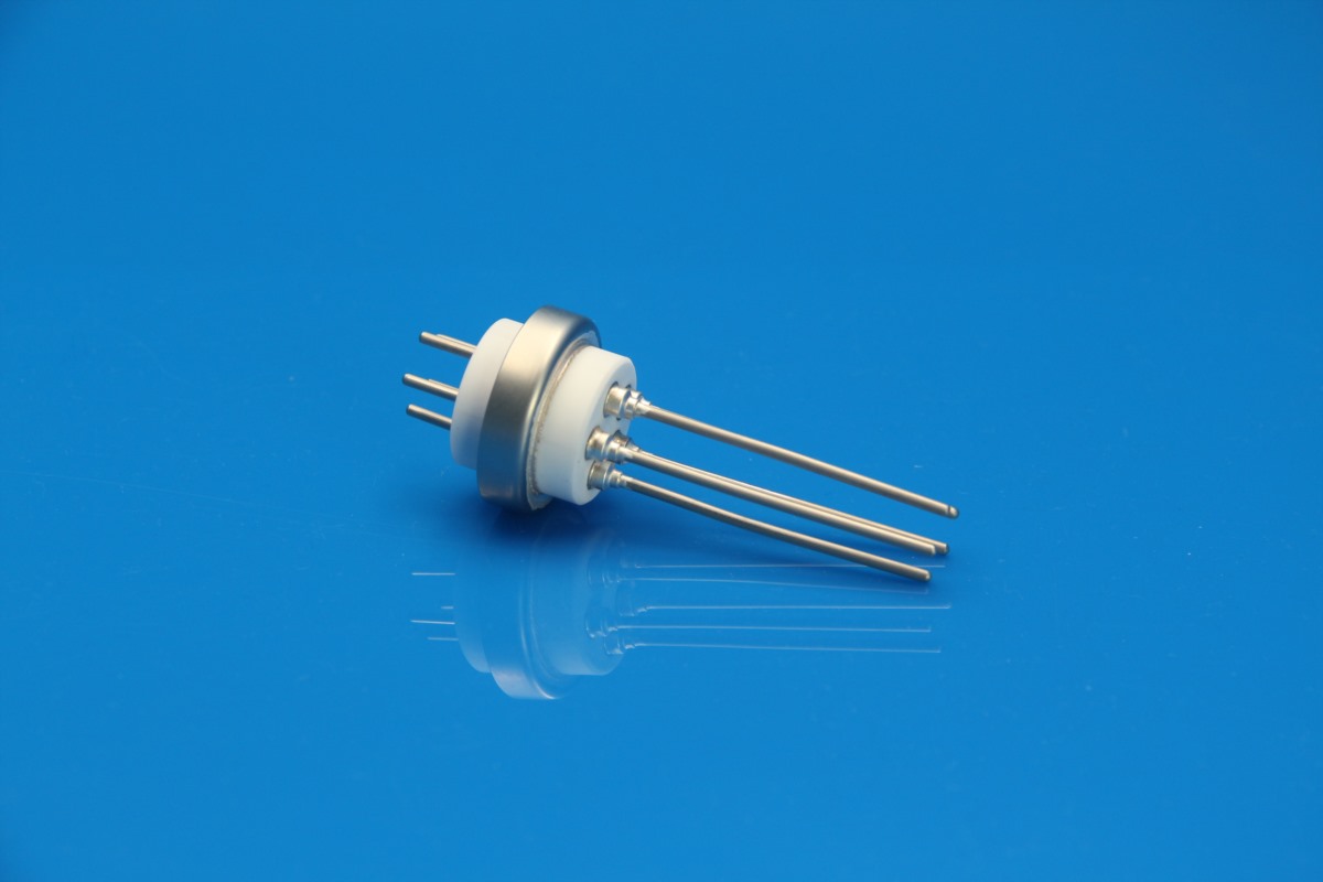 Ceramic Vacuum Feedthrough