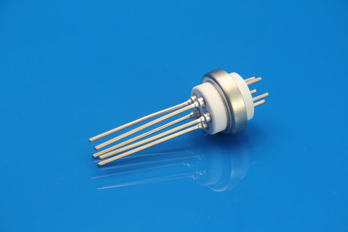 Ceramic Vacuum Feedthrough