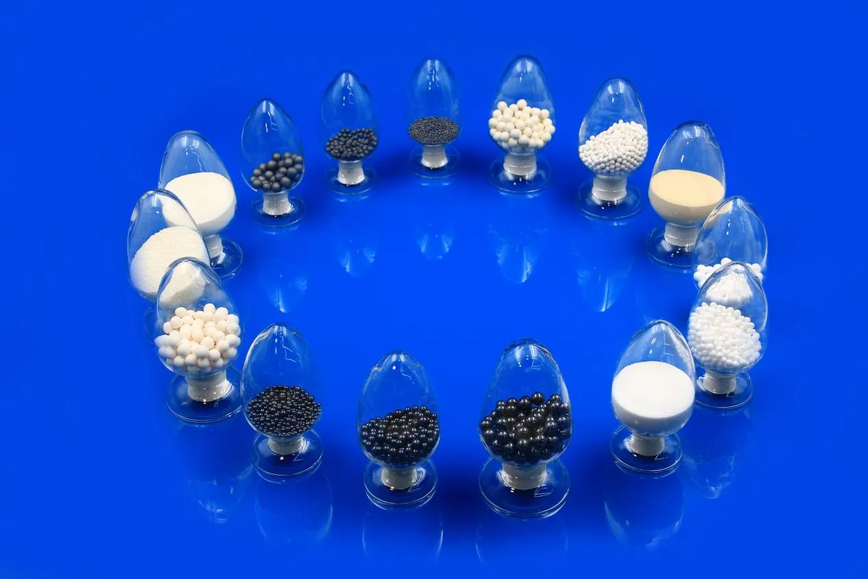 A family photo of ceramic grinding balls