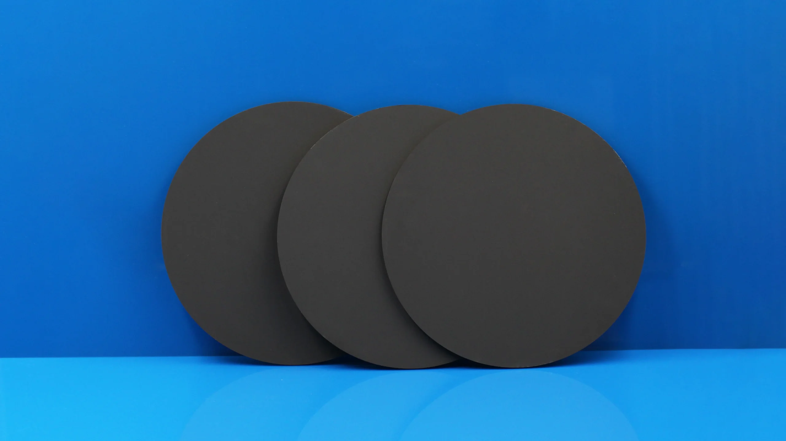 Black Microporous Ceramic Disc