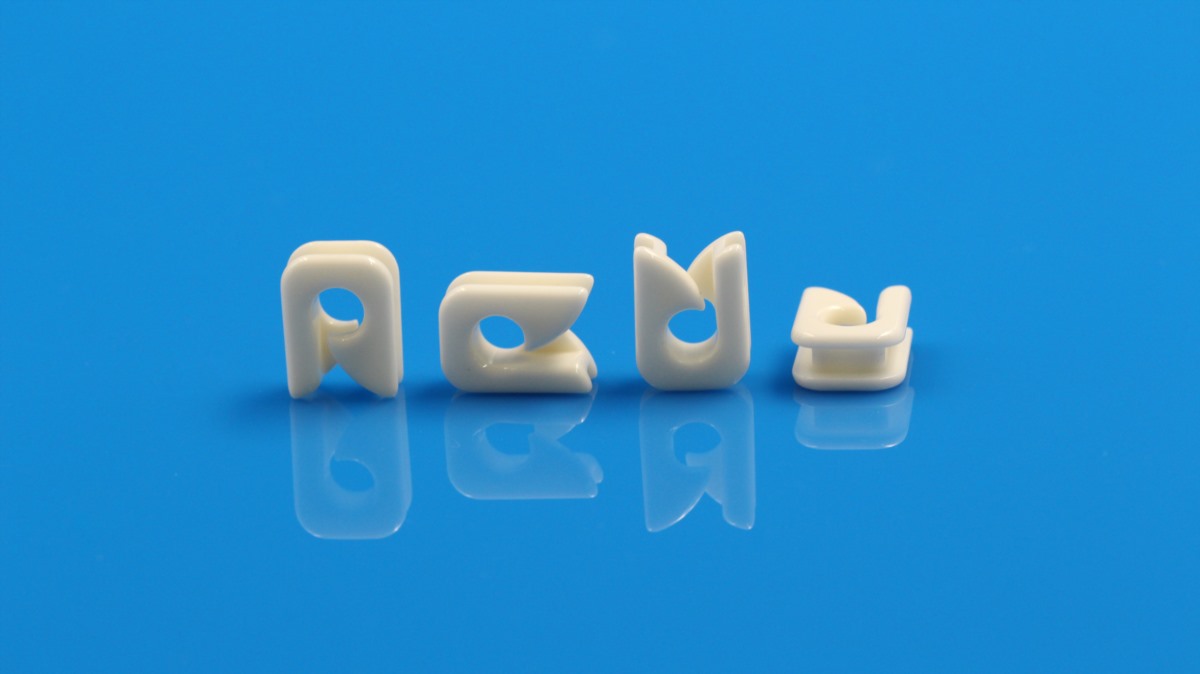 Alumina Ceramic guides for fiber spinning