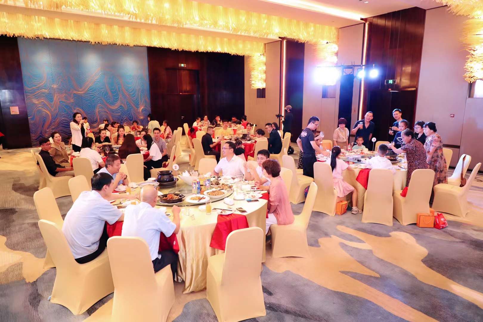 Innovacera 10 周年庆典