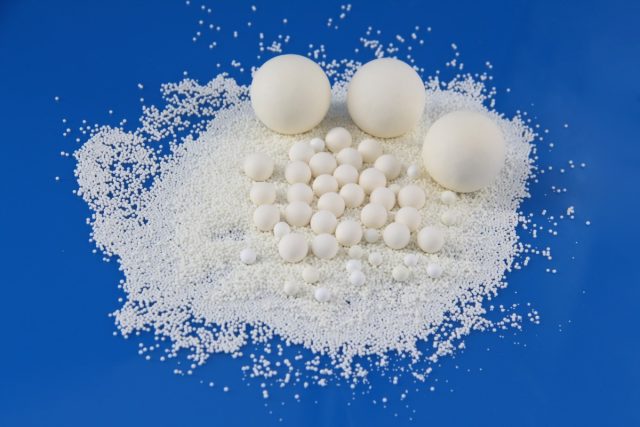 92% vs 95% vs 99% Alumina Grinding Balls: How to Choose the Right Grade