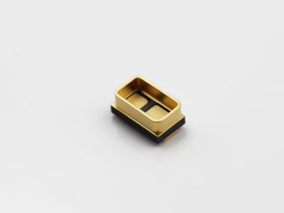 Ceramic Dual In-line Package (DIP) Enclosure