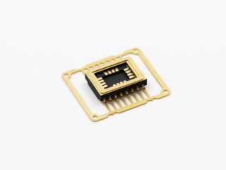 Ceramic Small Outline Package (CSOP)