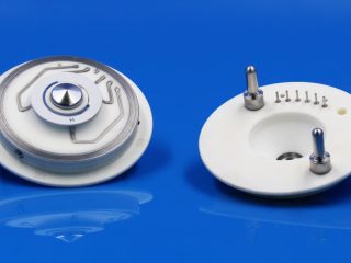 陶瓷孔板：质谱仪中的关键真空接口组件