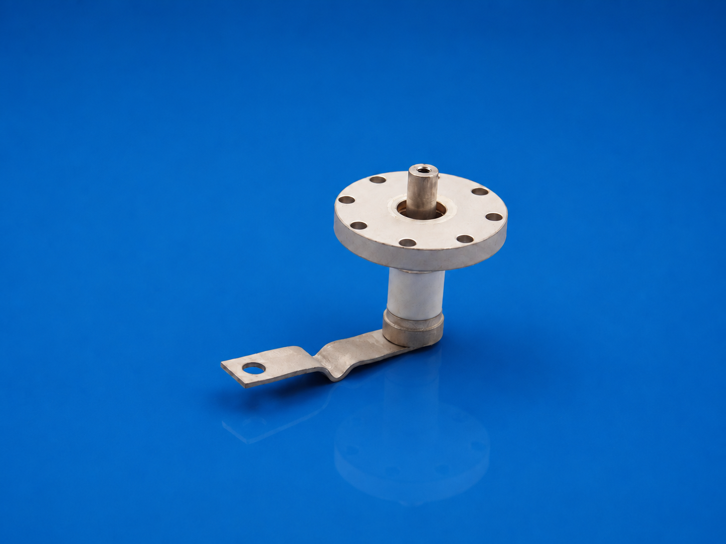 RF Ceramic Feedthrough | INNOVACERA Ceramic-to-metal RF feedthrough for electrically insulated and hermetic transmission | INNOVACERA