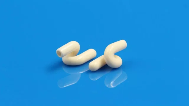 Why Ceramic Pigtail Guides Matter in High-Speed Textile Manufacturing