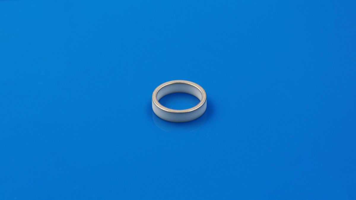 Metallized Alumina Ceramic Insulators for Vacuum Circuit Breakers