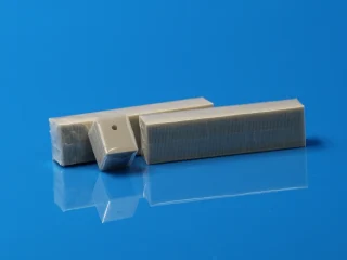パワー半導体向けAlNセラミック絶縁放熱板 (1)